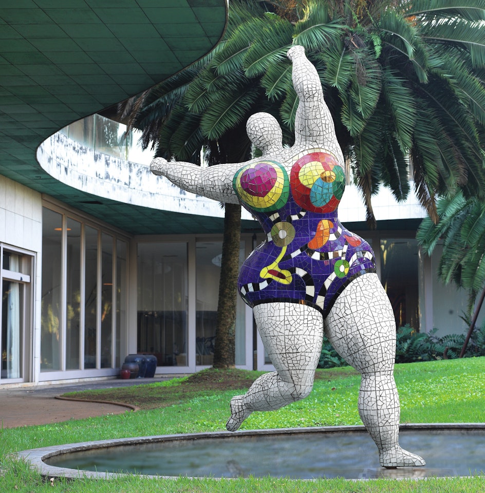 NANA MOSAIQUE BLANC by Niki de Saint Phalle