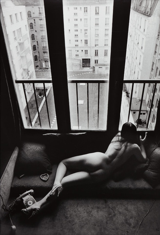 Hinterhof Akt, Paris by Helmut Newton