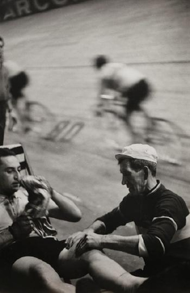 Les six jours de Paris au Vélodrome d’Hiver by Henri Cartier-Bresson