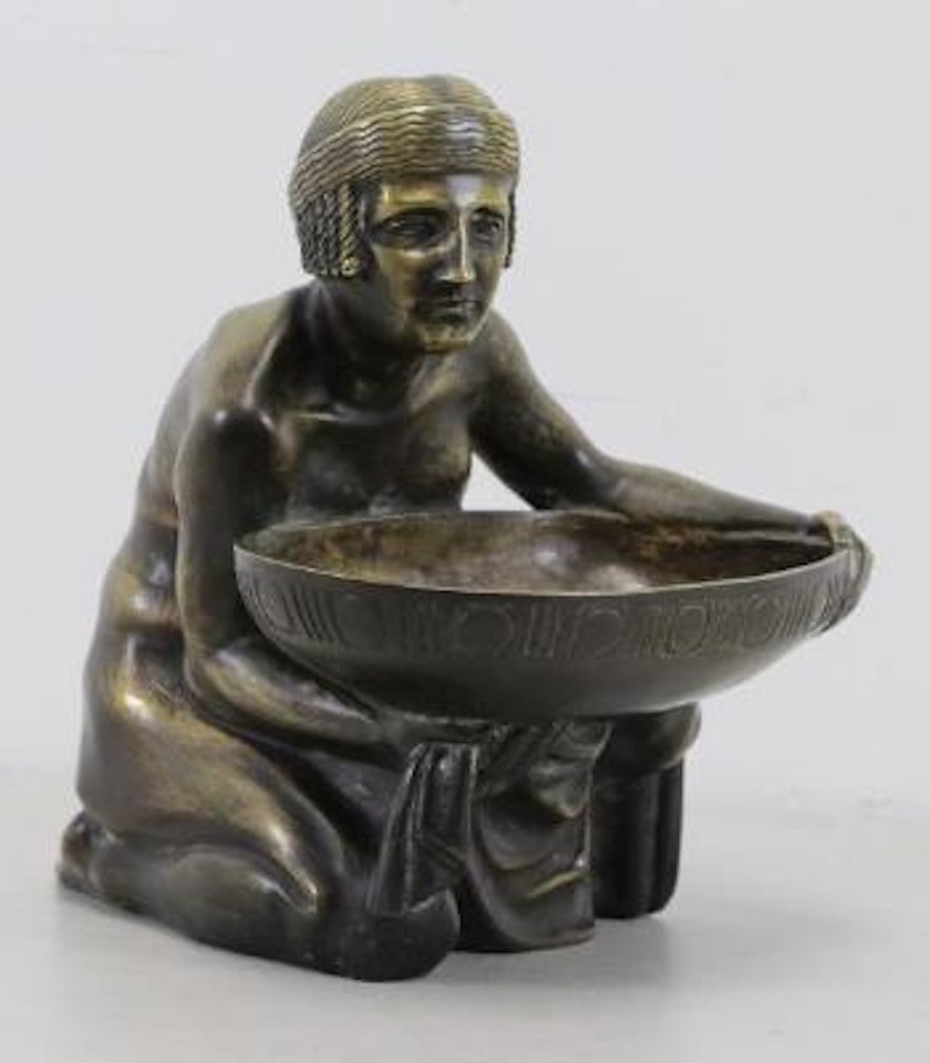 Deco Bowl Bearer by Gustav Gurschner