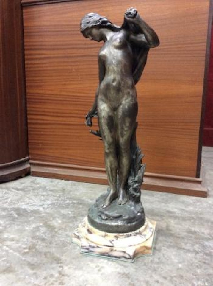 Femme se dévoilant by Mathurin Moreau