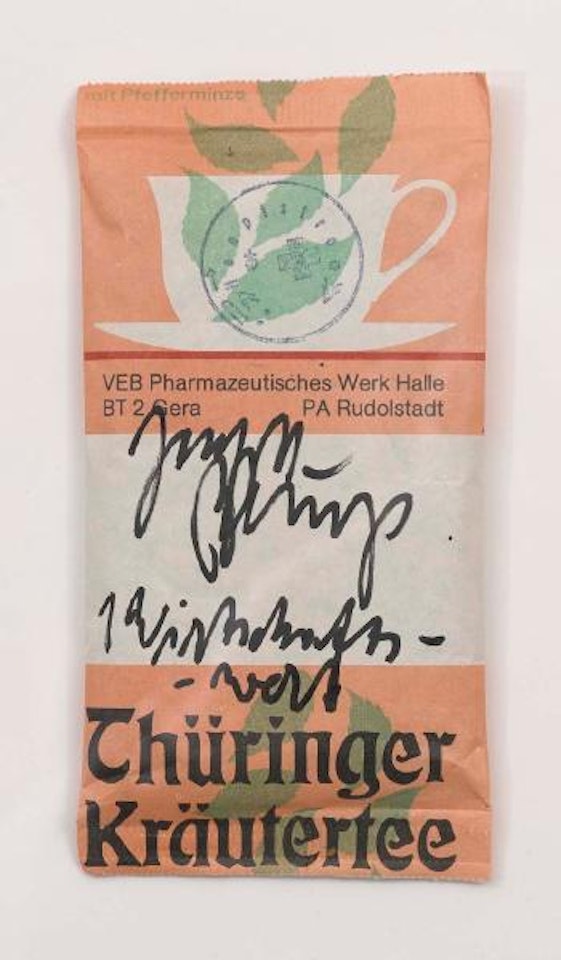 1 Wirtschaftswert (Thüringer Kräutertee) by Joseph Beuys