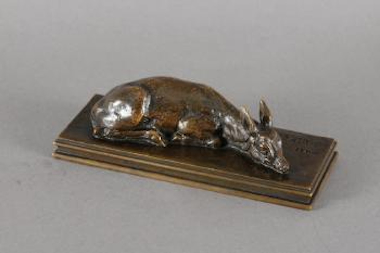 Faon de cerf couché by Antoine-Louis Barye
