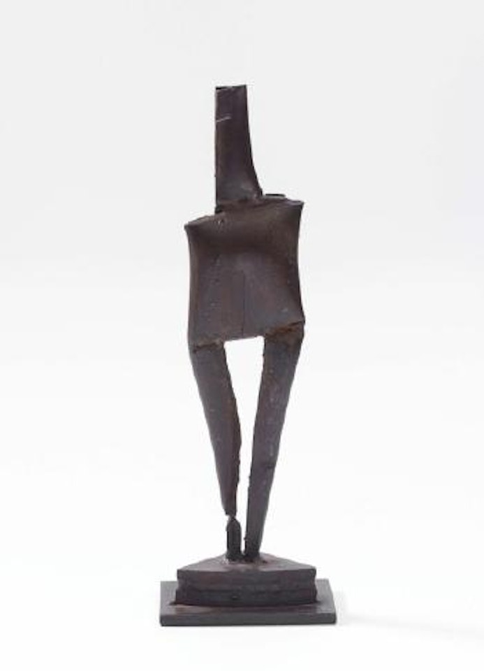 Nu by César