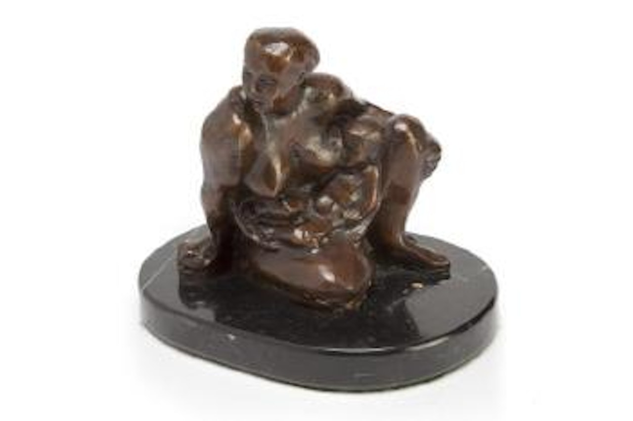 Mother and child by Francisco Zuñiga