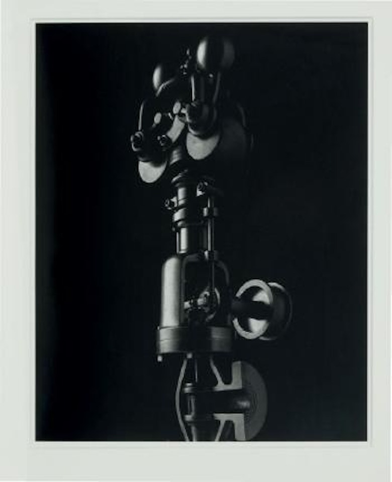 Mechanical form 0028, Regulator by Hiroshi Sugimoto