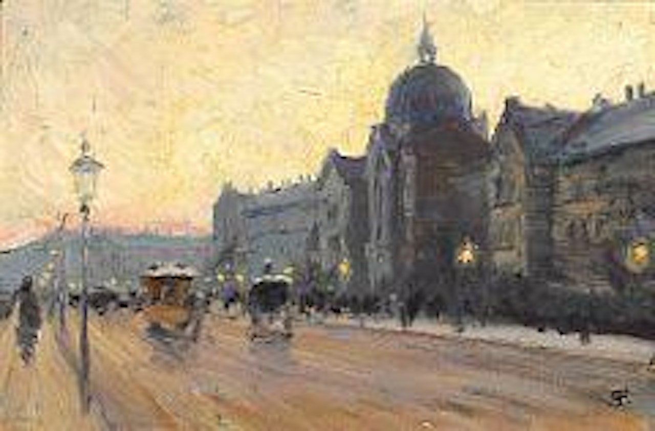 Strollers at Kommunehospitalet (the Municipal Hospital) after sunset.The street lights have just been turned on by Paul Fischer