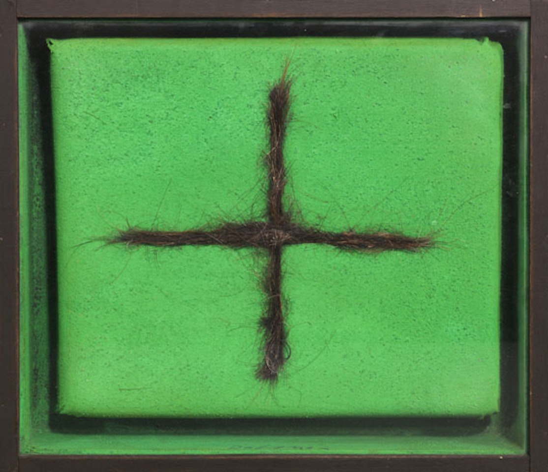 Haarkreuz by Karl Fred Dahmen