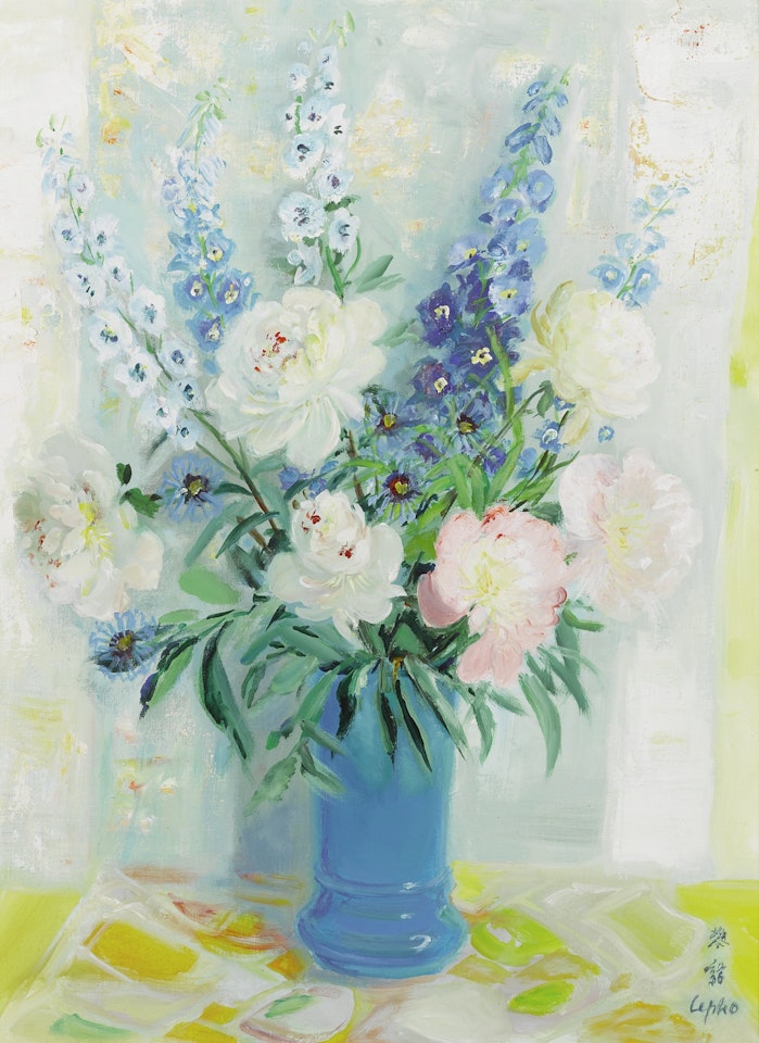 VASE DE FLEURS: DELPHINIUMS, PIVOINES ET BLEUETS by Le Pho