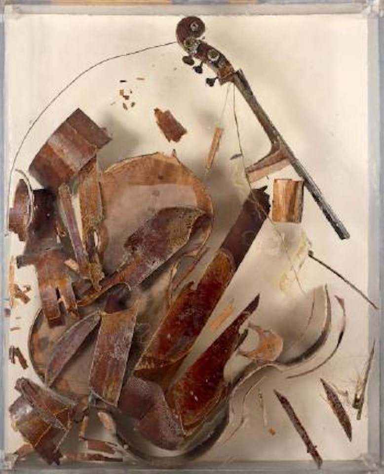 Colère de contrebasse by Arman
