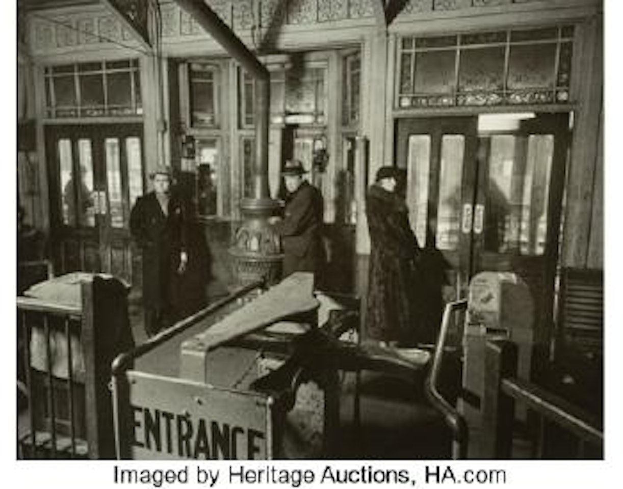 El Station Interior Sixth and Ninth Avenue Lines, Downtown Side, Columbus Avenue and 72nd Street, February 6, 1936 ,
1936 by Berenice Abbott