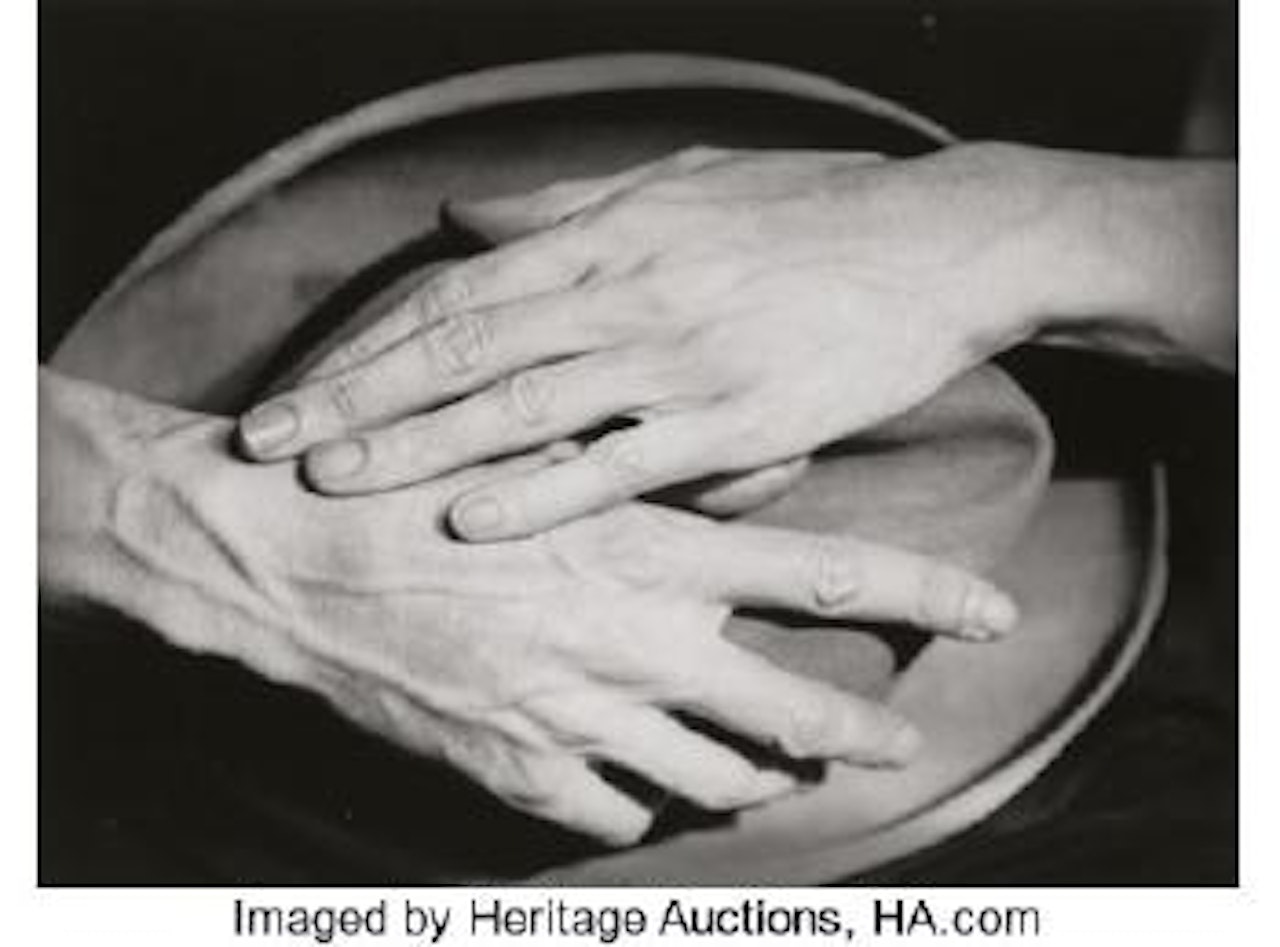 Jean Cocteau's Hands ,
1927 by Berenice Abbott