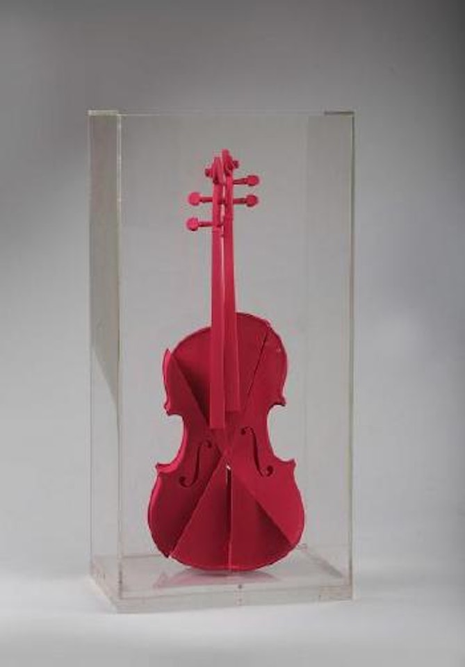 Hommage à Yves Klein (violon découpé, rose) by Arman