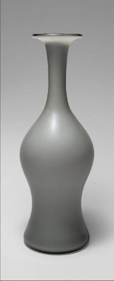 Un vaso in vetro incamiciato ,
Circa
1952 by Paolo Venini