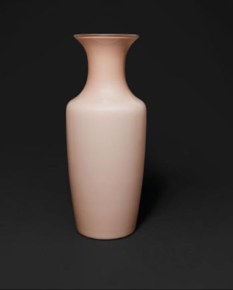 Un vaso in vetro incamiciato ,
Circa
1952 by Paolo Venini