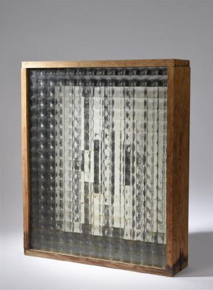 Oeuvre profonde cinétique no. 11 by Victor Vasarely