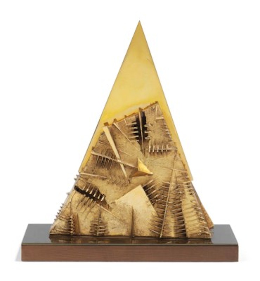 Piramide (Pyramid) by Arnaldo Pomodoro