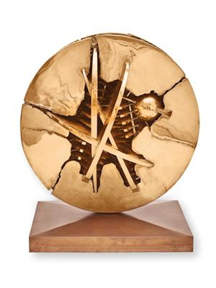 Disco in forma di rosa del deserto by Arnaldo Pomodoro