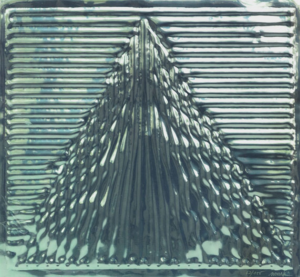 Licht und Bewegung (Lichtpyramide) by Heinz Mack