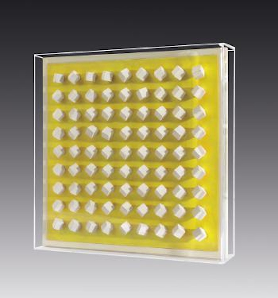Atmosphère chromoplastique n.700 ,
1969 by Luis Tomasello