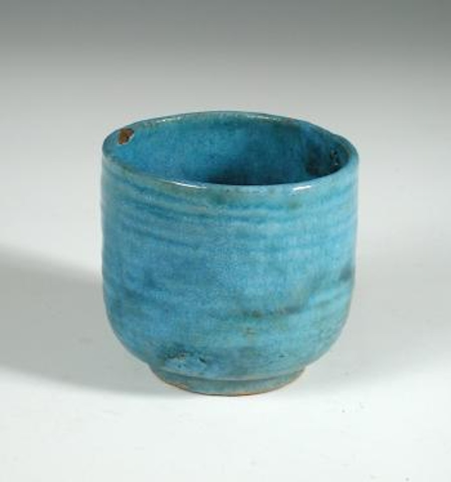 Vienna period vase/planter ,
Circa
1935 by Lucie Rie
