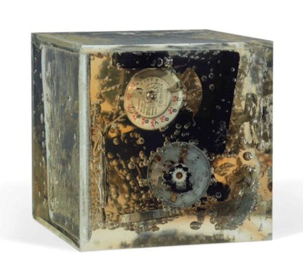 Cube téléphone noir by Arman