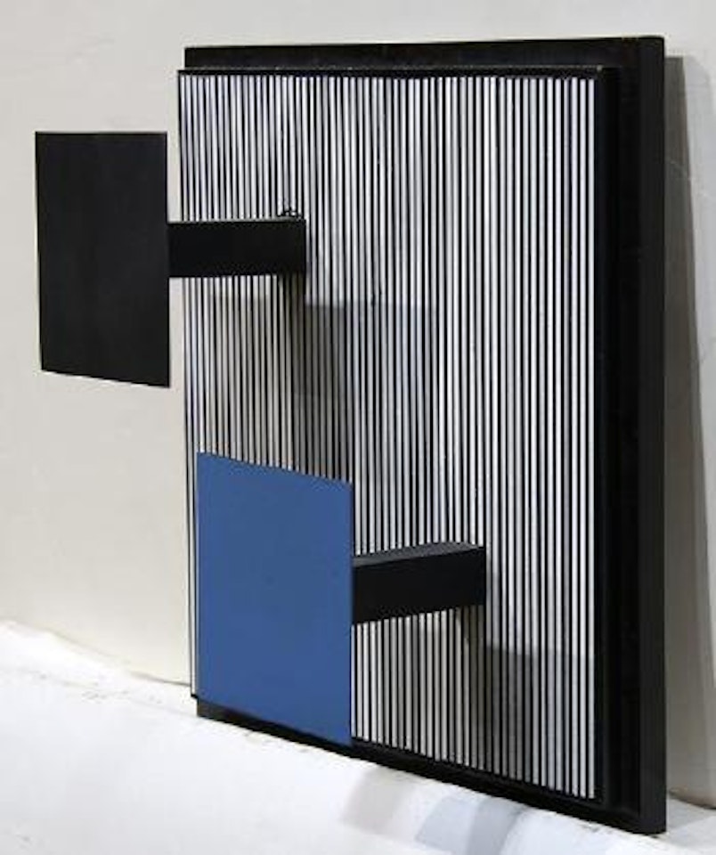 Dos Cuadritos (two squares) ,
Circa
1972 by Jesus Rafael Soto
