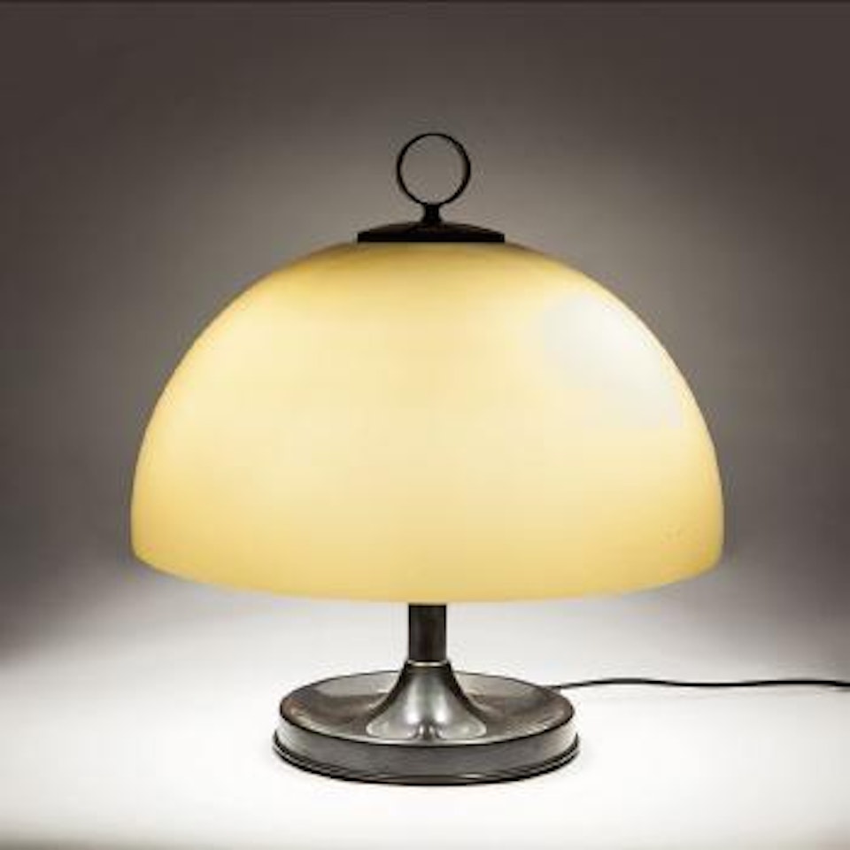 Una lampada da tavolo “525” ,
1963
Una lampada da tavolo “525” ,
1963 by Gino Sarfatti