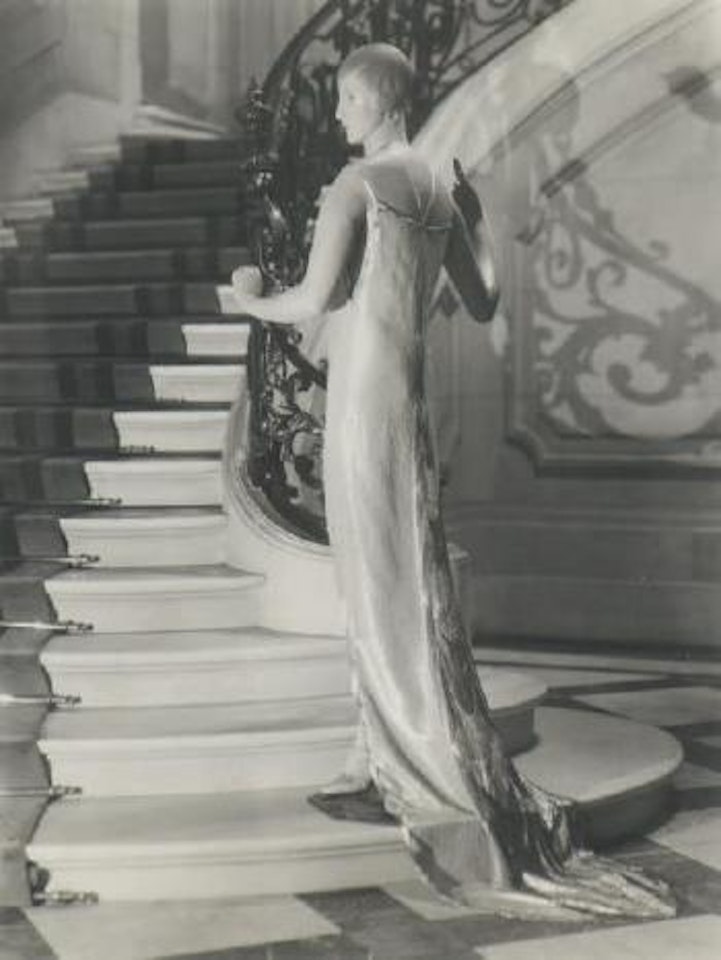 Robe d'Yvonne Davidson - Aout 1925 ,
1925 by Man Ray