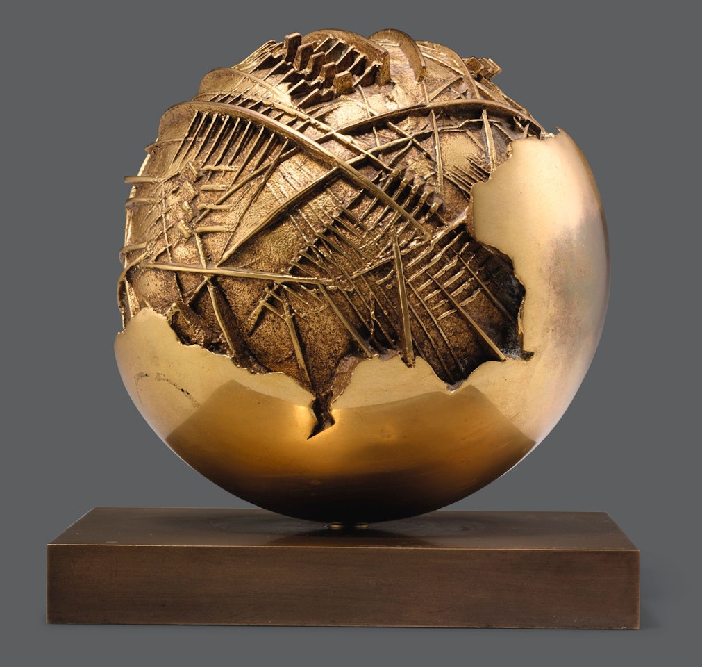 SFERA by Arnaldo Pomodoro