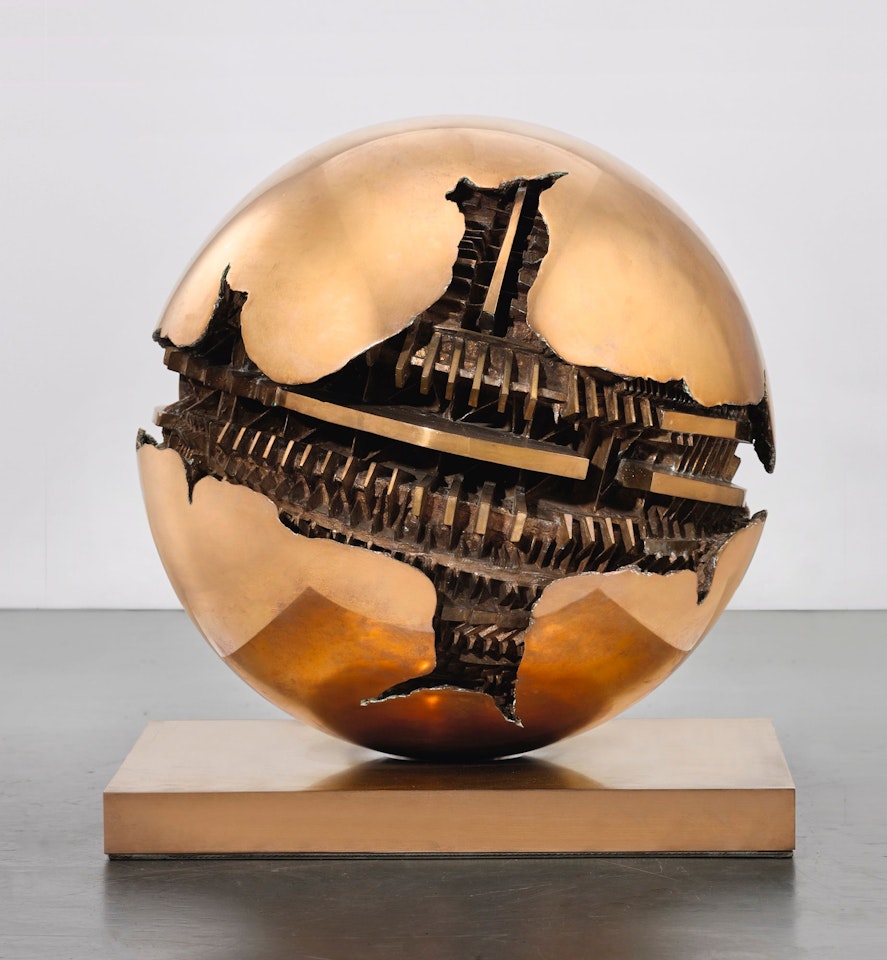 SFERA by Arnaldo Pomodoro