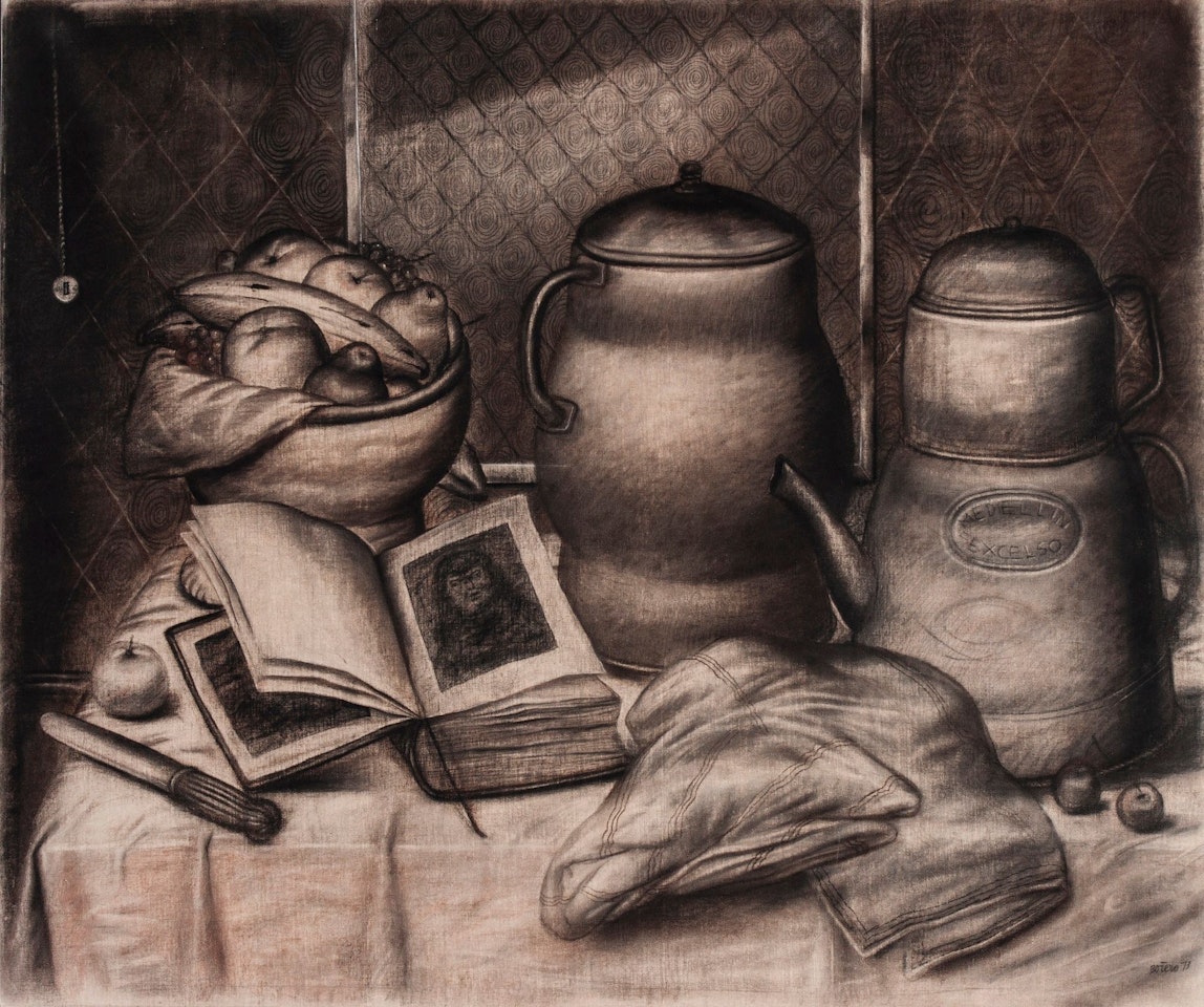 NATURALEZA MUERTA CON CAFETERA Y FRUTERO by Fernando Botero