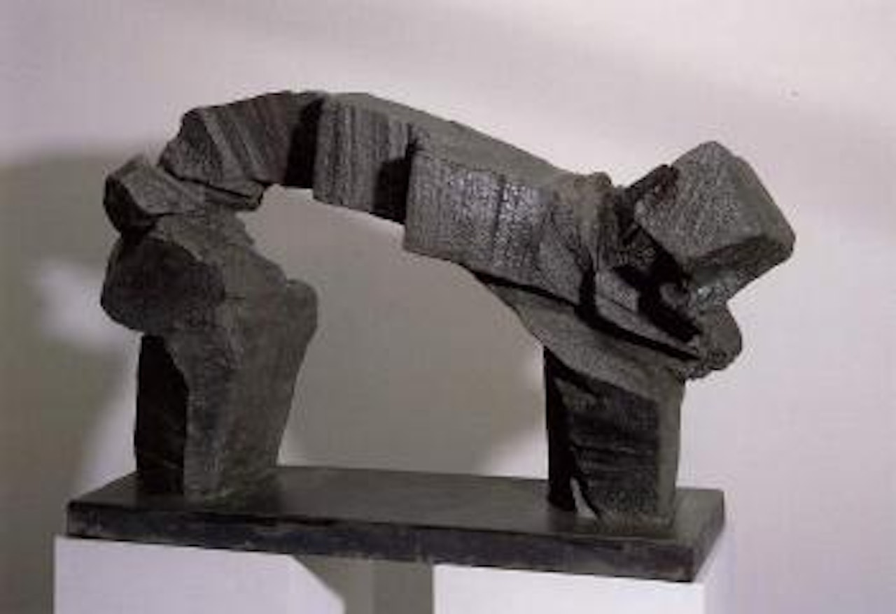 Taichi arch by Ju Ming