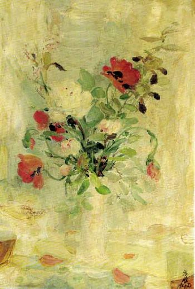 Vase of flowers by Le Pho