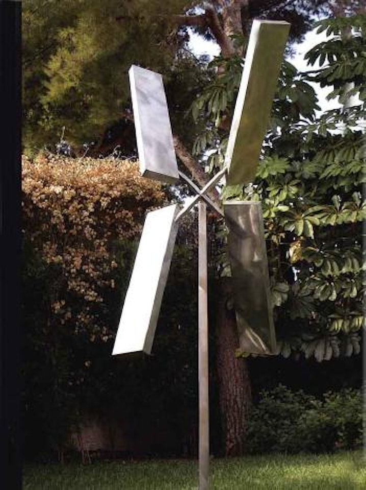 Four rectangles excentric II by George Rickey