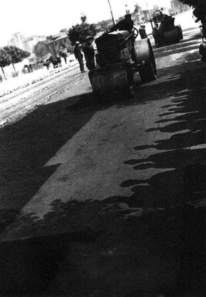 Street paving, constructing pavement on the Leningrad Highway, 1929 by Alexander Rodchenko
