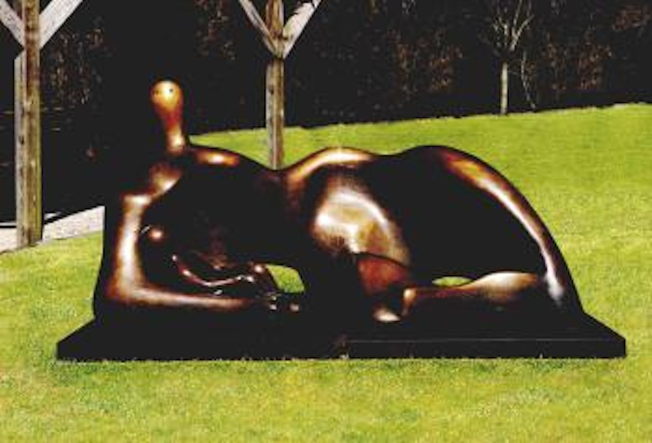Draped reclining mother and baby by Henry Moore
