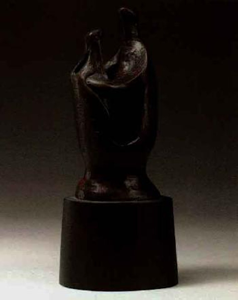 Mother and child by Henry Moore