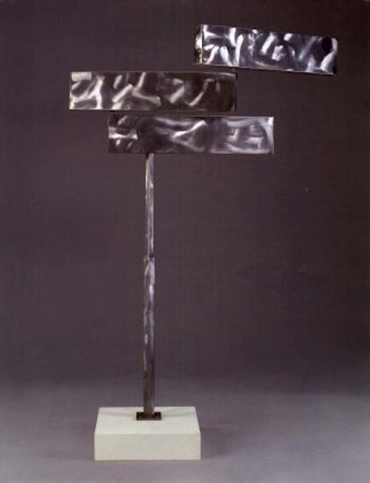 Three rectangles horizontal jointed gyratory IV by George Rickey