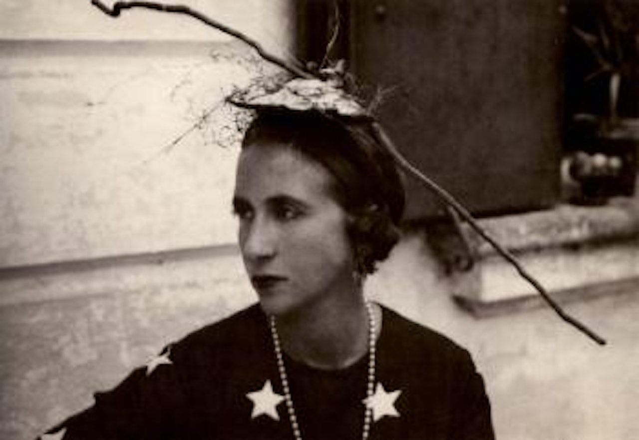 Rien dans le puits du nord, Lisa Deharme by Man Ray