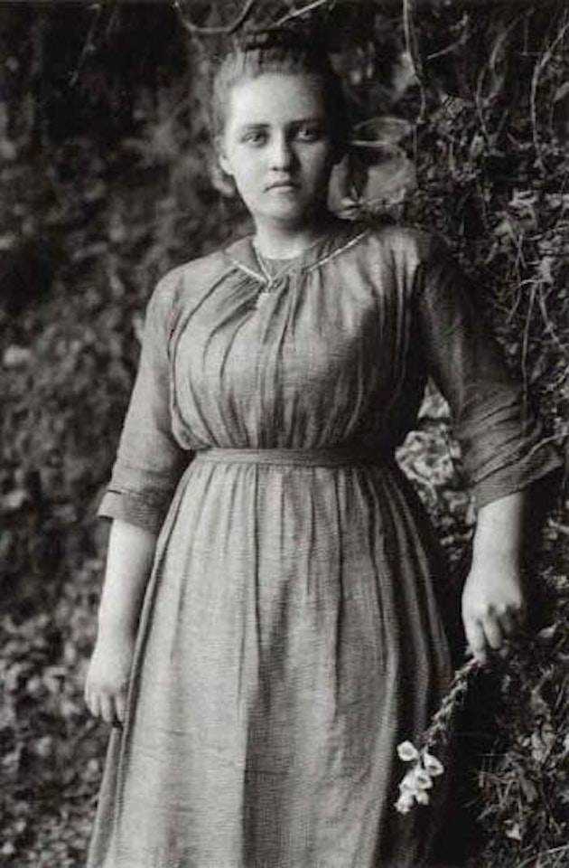 Girl's portrait by August Sander