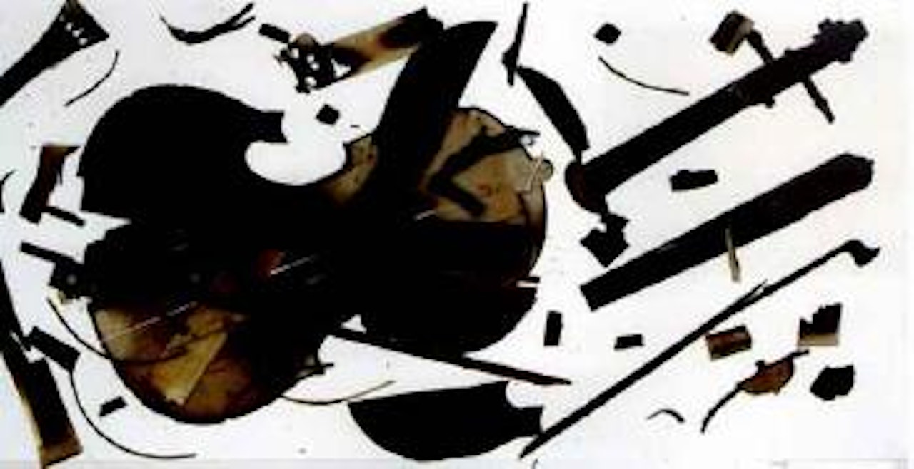 Violon eclare by Arman
