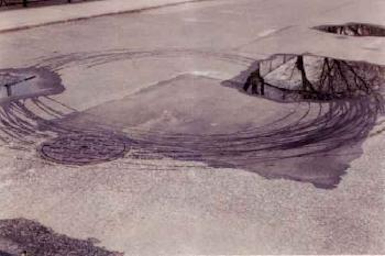 Extension del reflecto by Gabriel Orozco