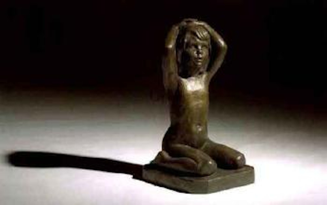 Seated girl with hands above her head by Arne Durban