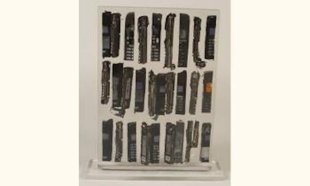 Inclusion de telephones by Arman