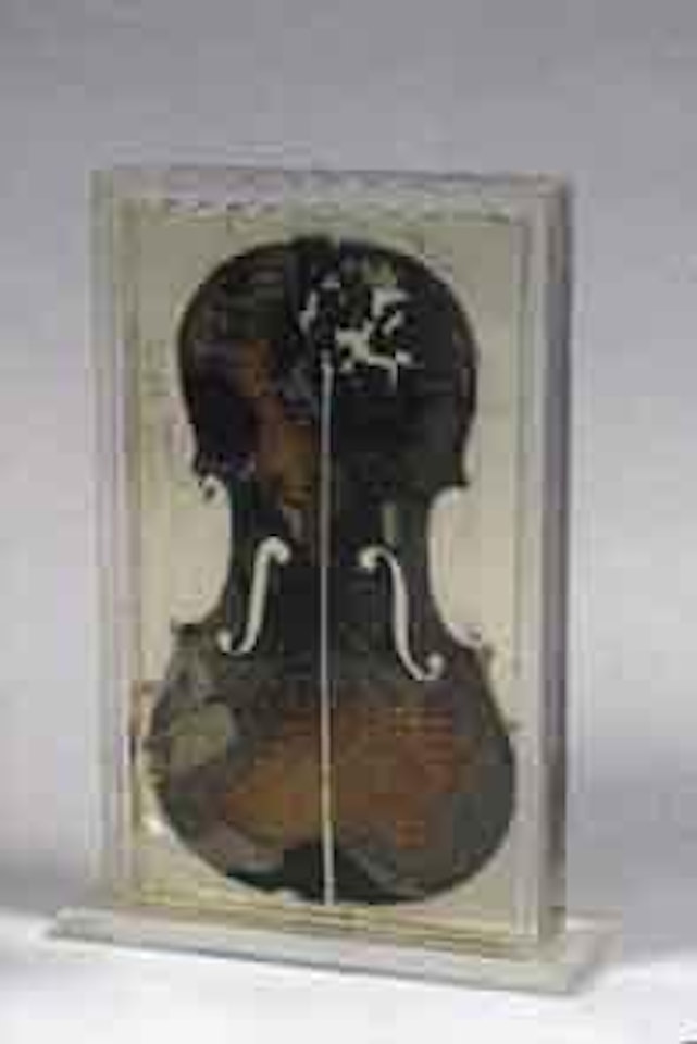 The last violin by Arman