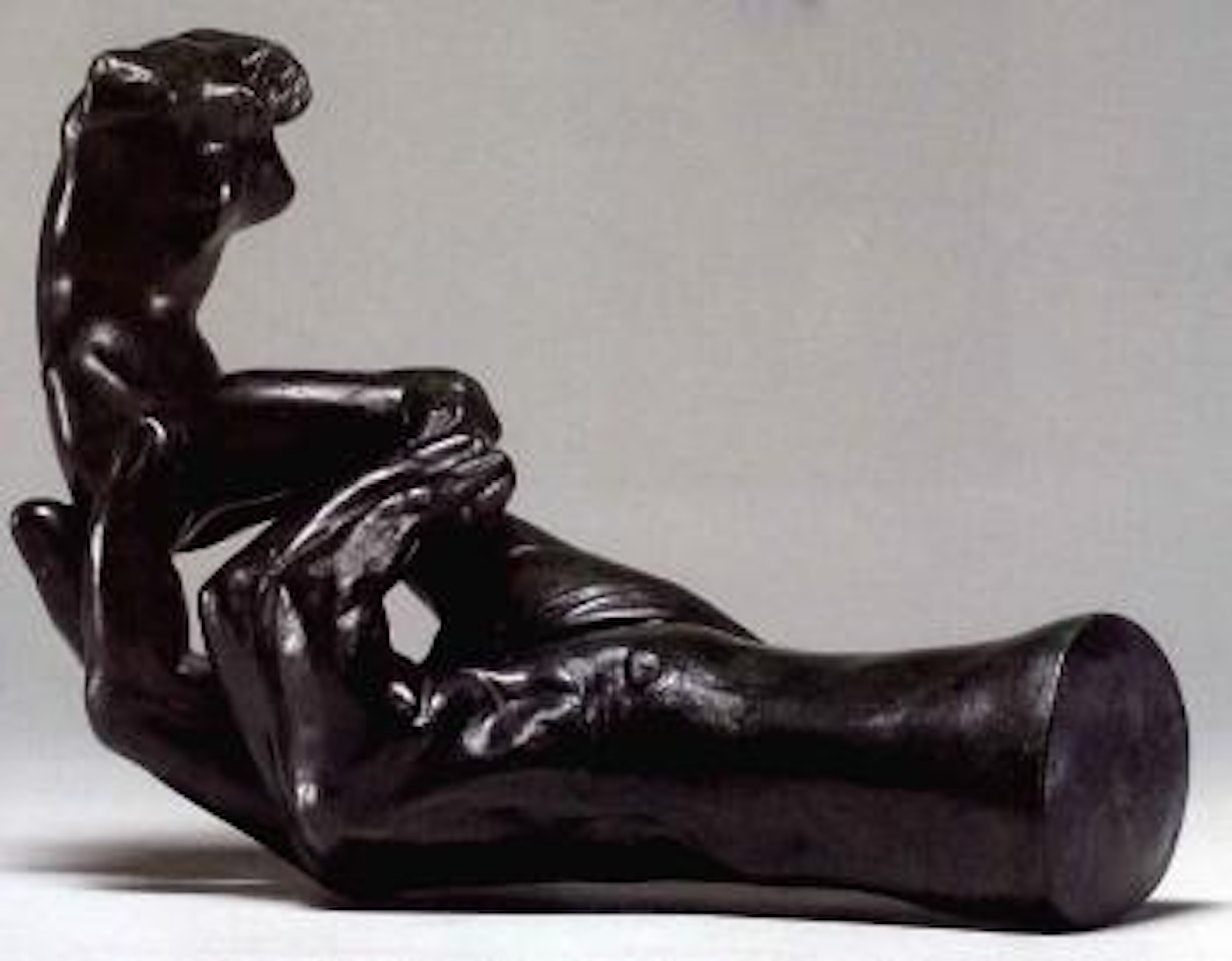 Main de Rodin tenant un torse type A by Auguste Rodin