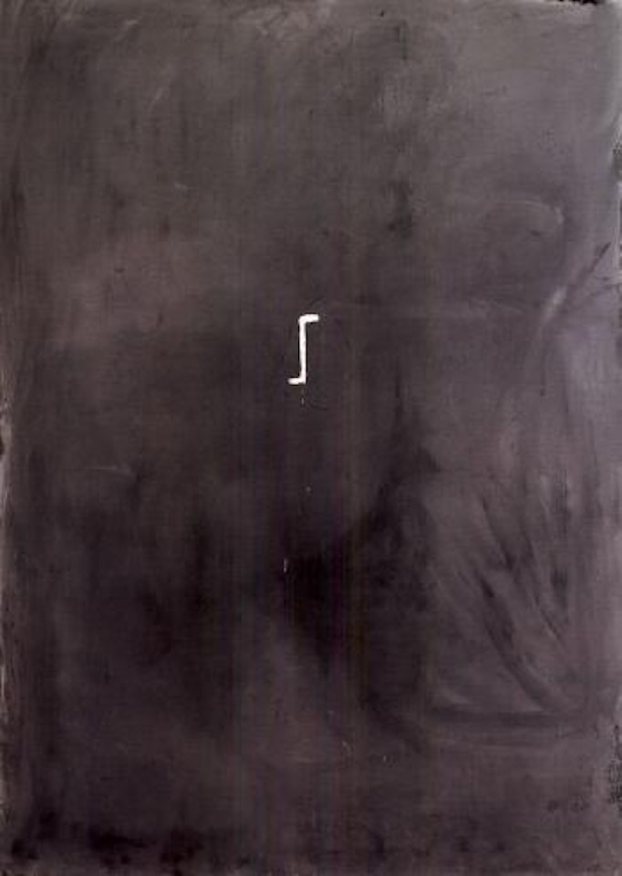 Papel gris grande con simbolo blanco by Antoni Tapies