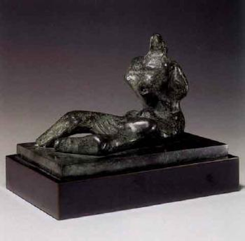 Reclining figure: Flint by Henry Moore