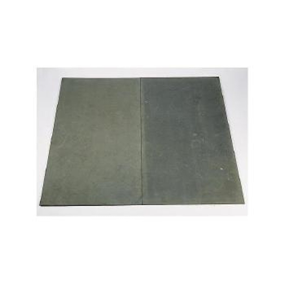 Magnesium-magnesium dipole by Carl Andre